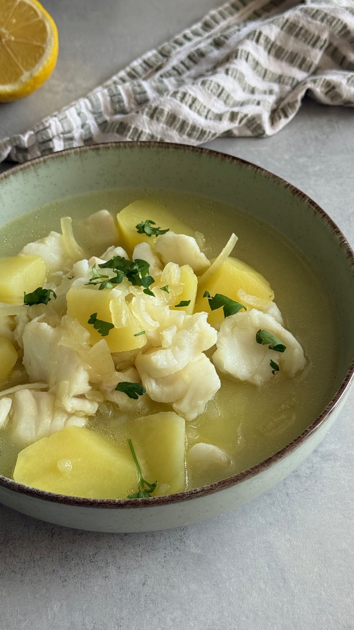 Emplatado sopa de pescado